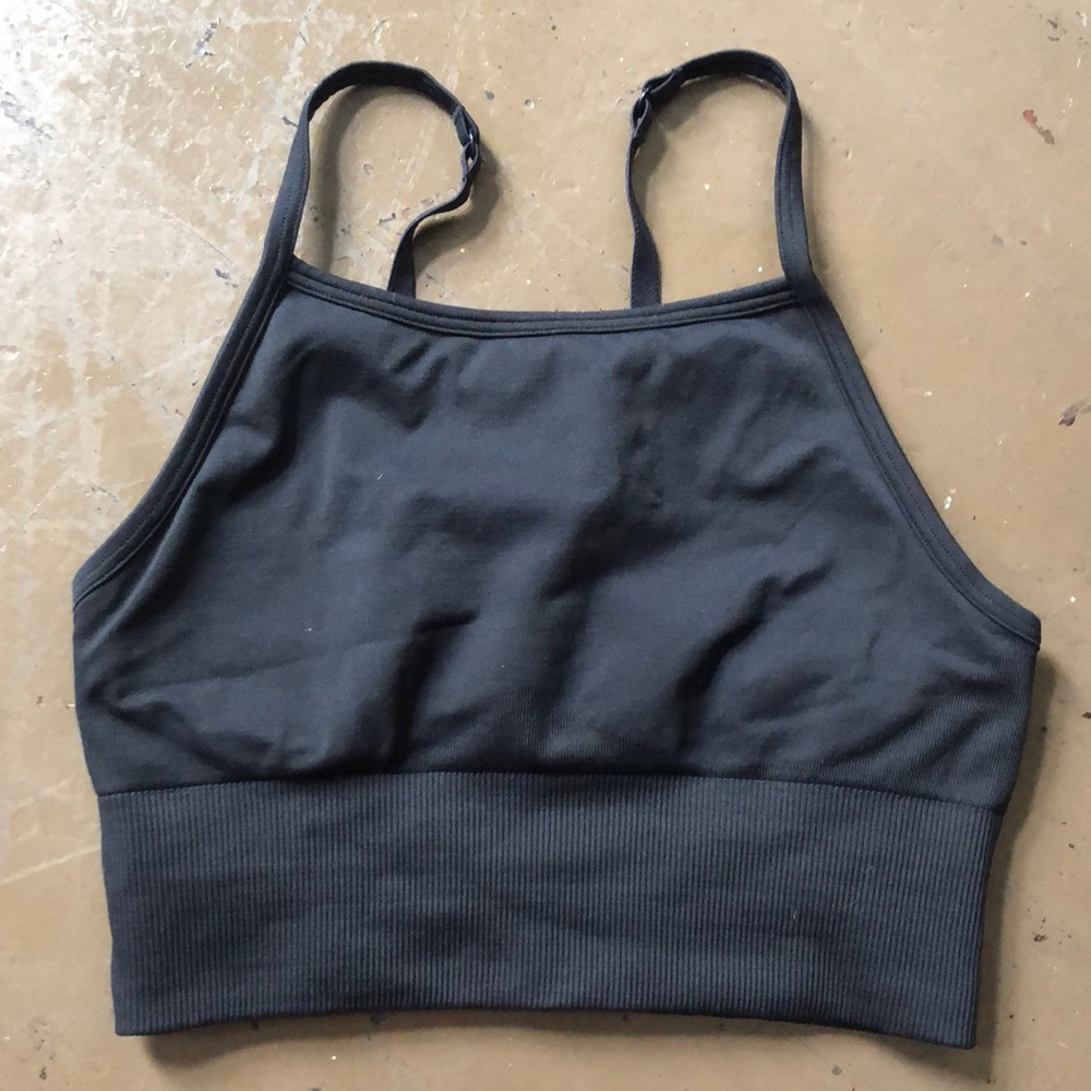 Lululemon Black Size 6 Seamless bra Convertible